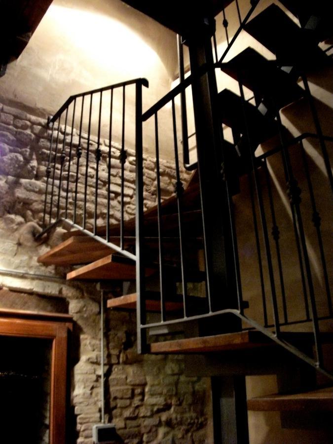 La Rosa Scarlatta Monterubbiano Rum bild